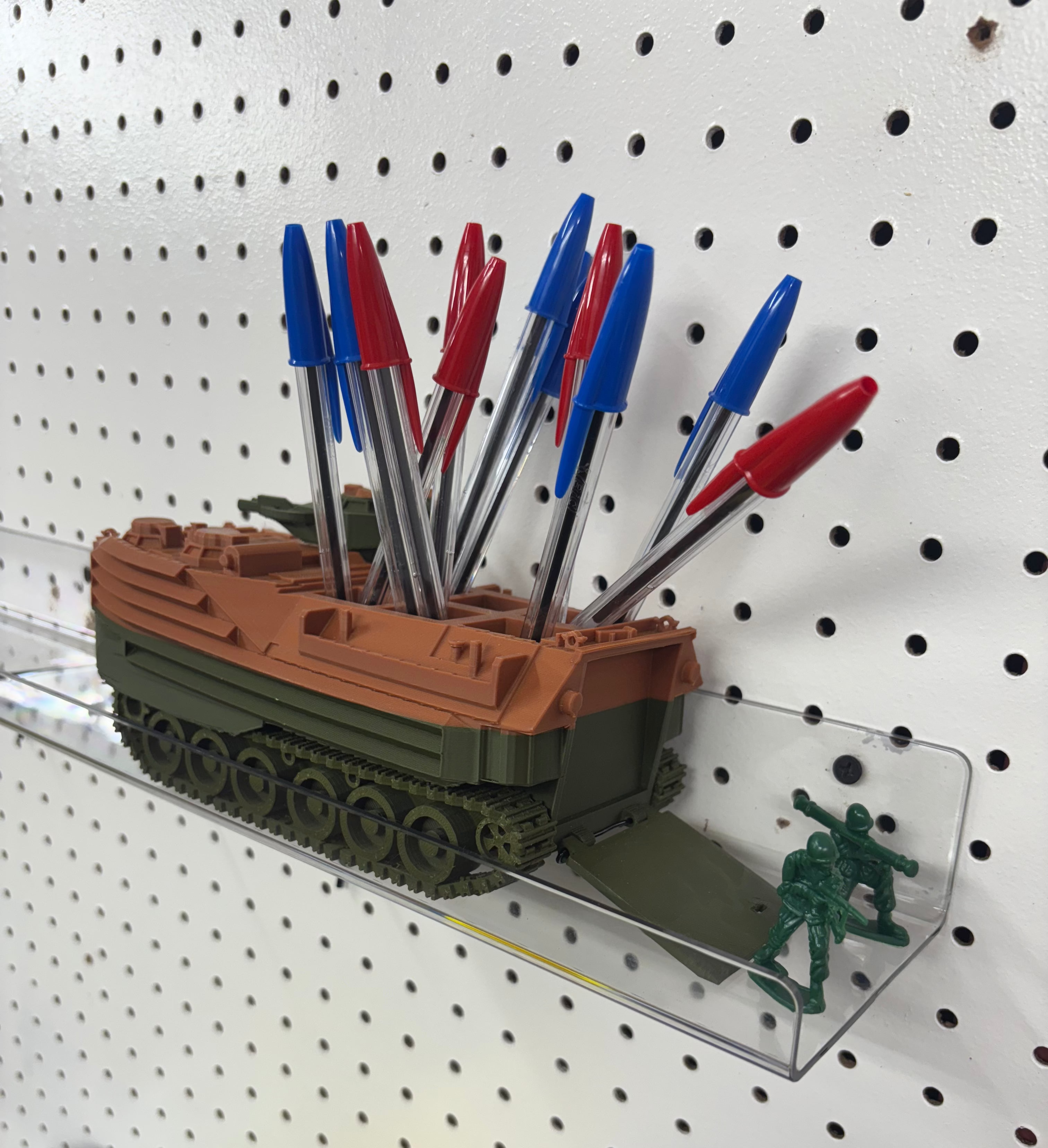 AAV Pencil Holder – Military Amphibious Vehicle 3D Printed Organizer