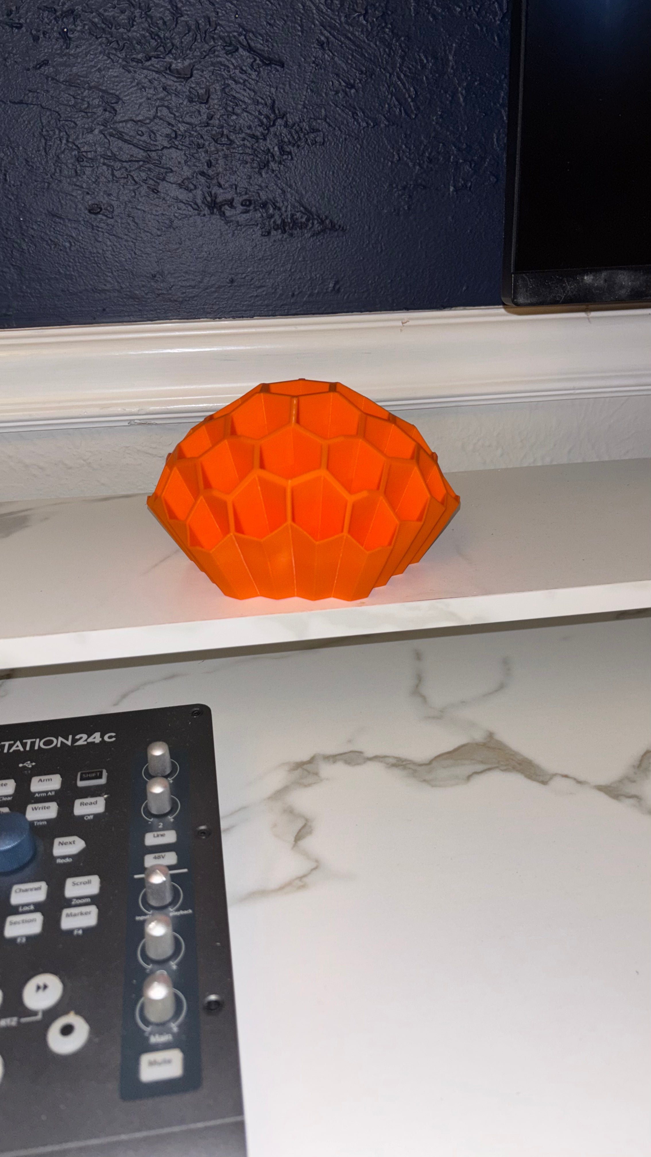 Honeycomb Pencil Holder – Modern 3D Printed Desk Organizer
