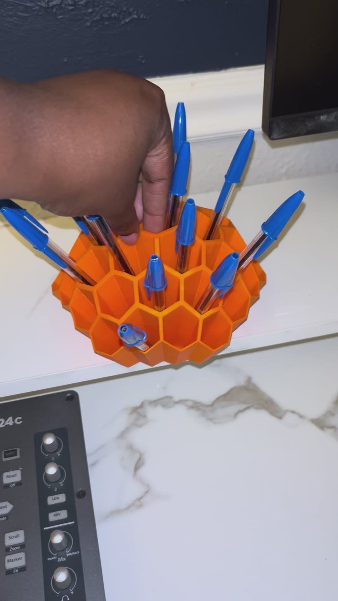 Honeycomb Pencil Holder – Modern 3D Printed Desk Organizer